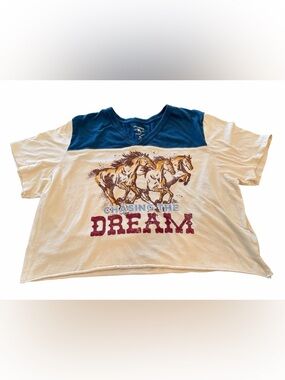 Idyllwind By Miranda Lambert Cropped Vneck Tshirt Chasing The Dream Horses EUC